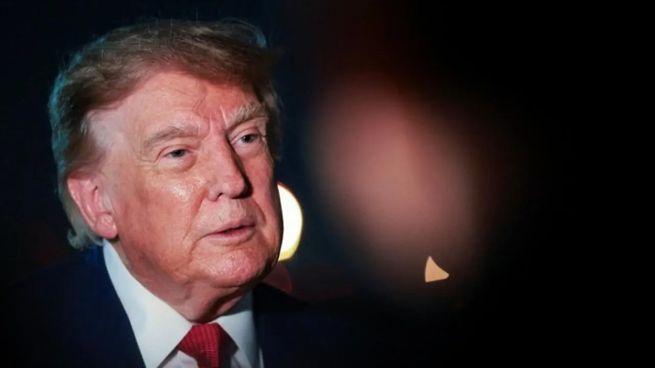 presiden-as-donald-trump-saat-berbicara-kepada-wartawan-di-pangkalan-gabungan-andrews-maryland-as-1786523099441_169
